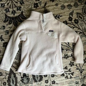 Girls Patagonia pull over, light pink
